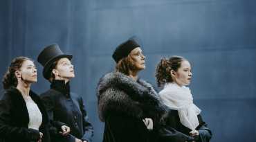 Наташа - Ксения Трейстер Графиня Ростова - Ирина Купченко Вера - Ася Домская Соня - Мария Волкова фото -  Юлия Губина.jpg