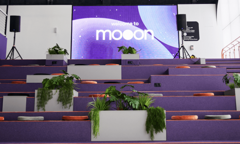 mooon в ТРЦ Palazzo